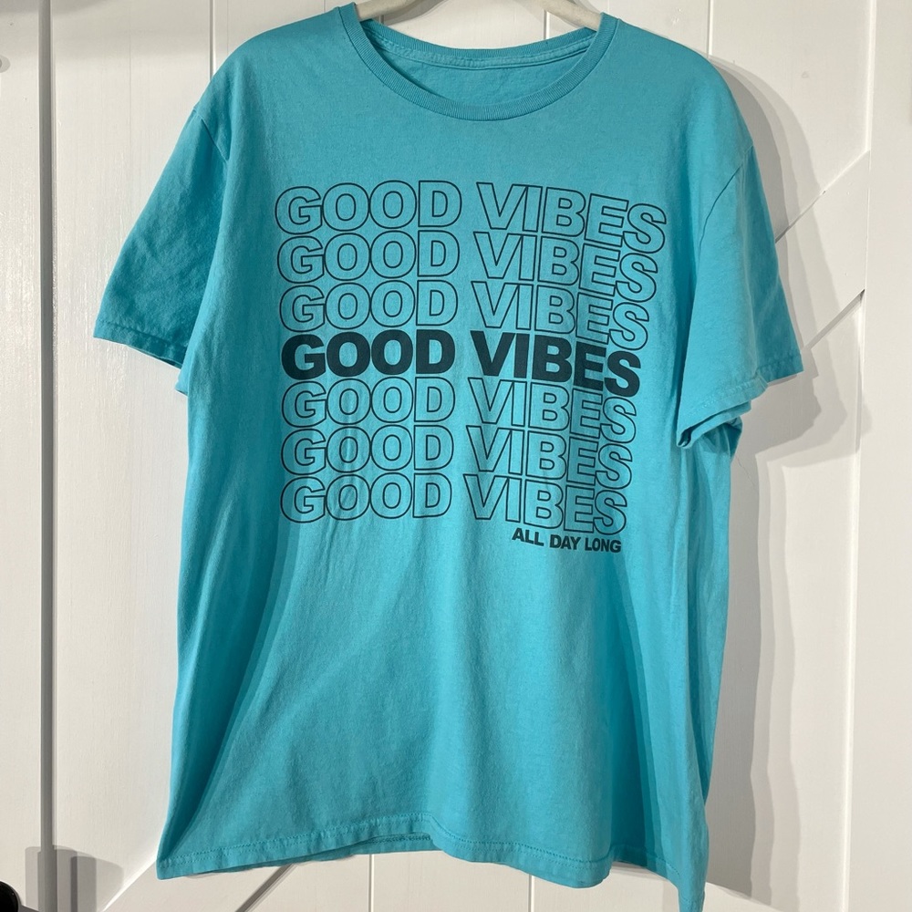 GOOD VIBES T-Shirt